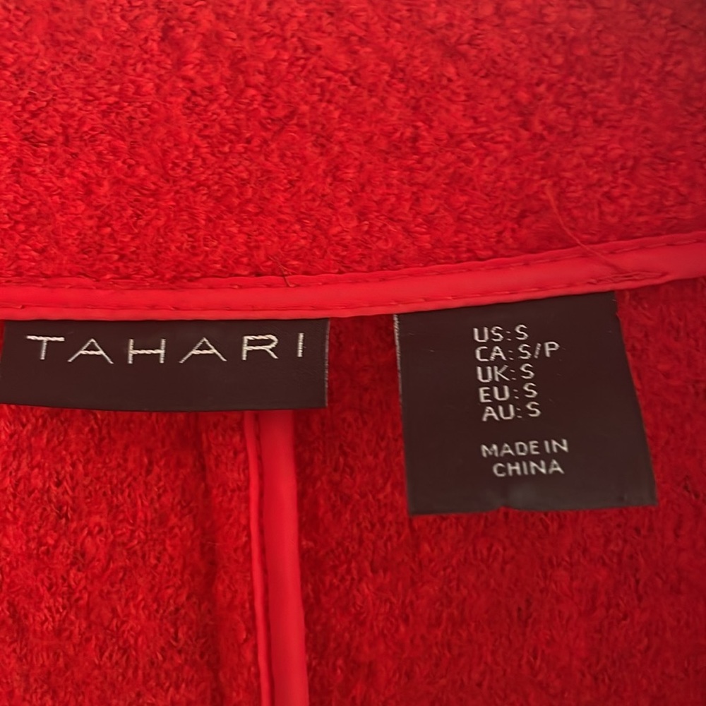 Tahari stylish 50% wool jacket - Picture 4 of 5